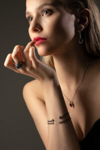 Photographe fashion à Onex, Lancy, Bernex, Genève, Troinex, Vernier, Veyrier, Bardonnex, Confignon, Soral, Carouge, Laconnex, Plan-les-Ouates, Les Acacias, Landecy, Bardonnex, Perly, Perly-Certoux, Saint-Julien-en-Genevois, Saconnex-d'Arve, Collonges-sous-Salève, Chêne-Bougeries,