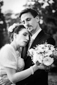 Photo de couple lors d’un mariage à Plainpalais.